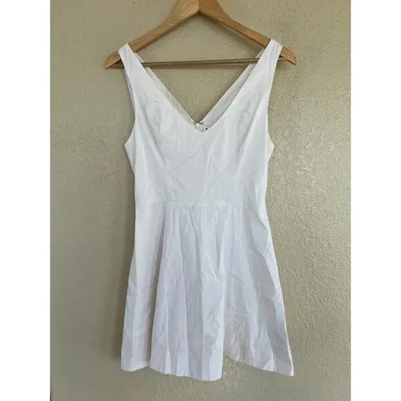Reformation Devi Dress 4 White Mini Dress Deep V Neck Flirty Mini Date Night - Picture 2 of 6